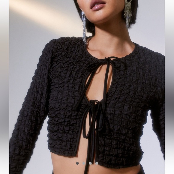 Urban Outfitters Puffy Black Bow Tie Front Cardigan - Picture 1 of 6